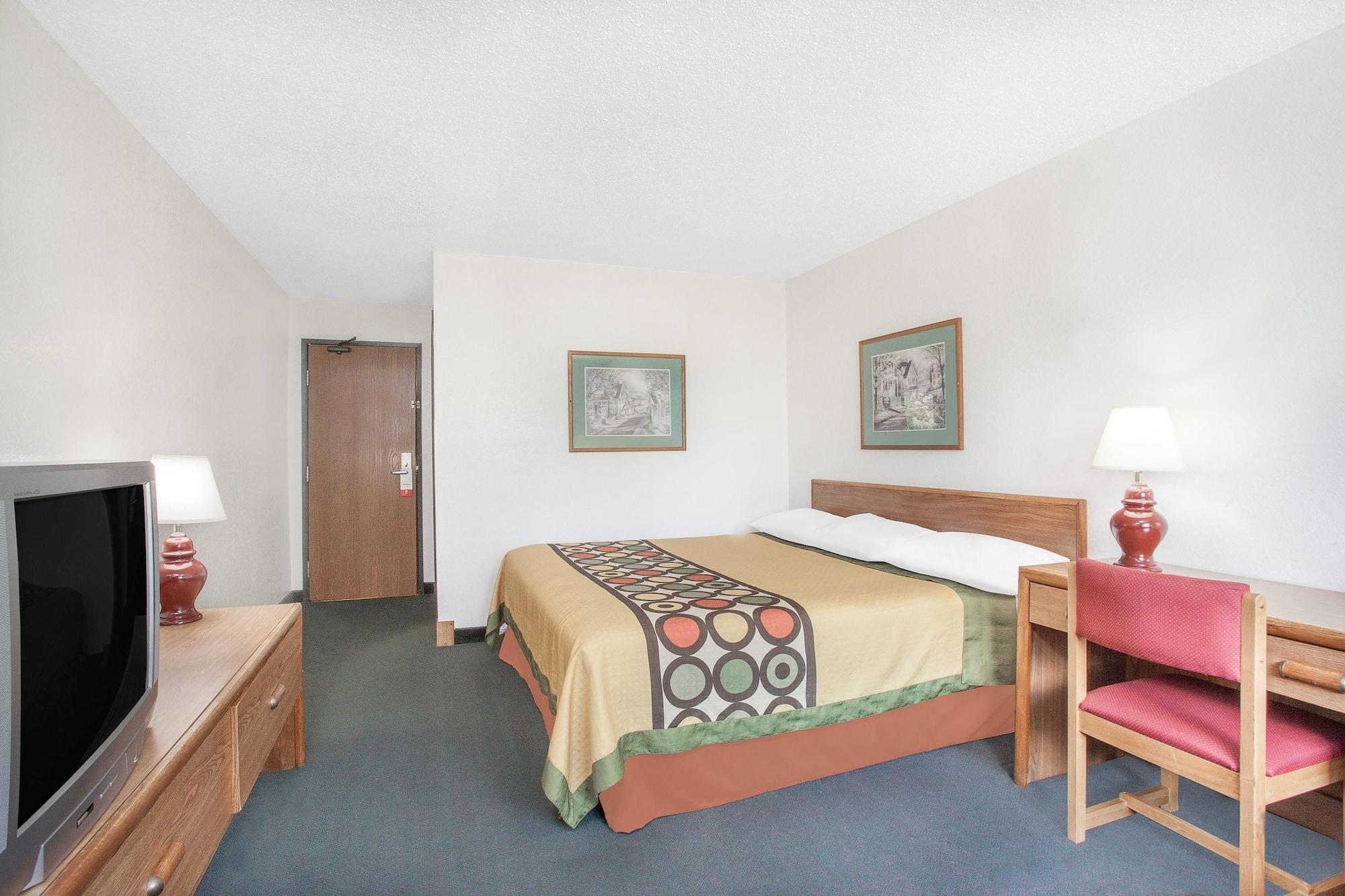 Super 8 By Wyndham Queensbury Glens Falls Esterno foto