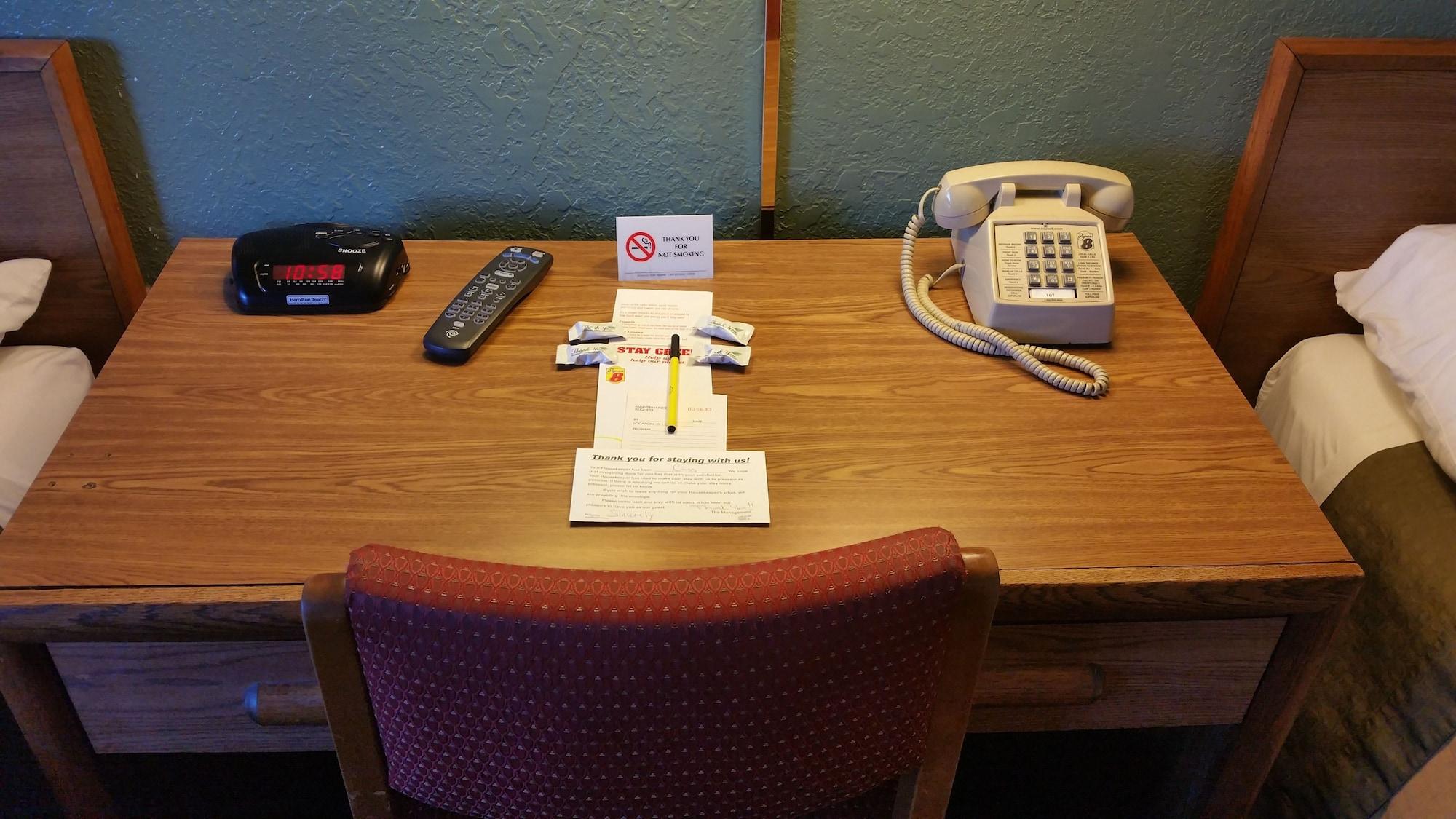 Super 8 By Wyndham Queensbury Glens Falls Esterno foto