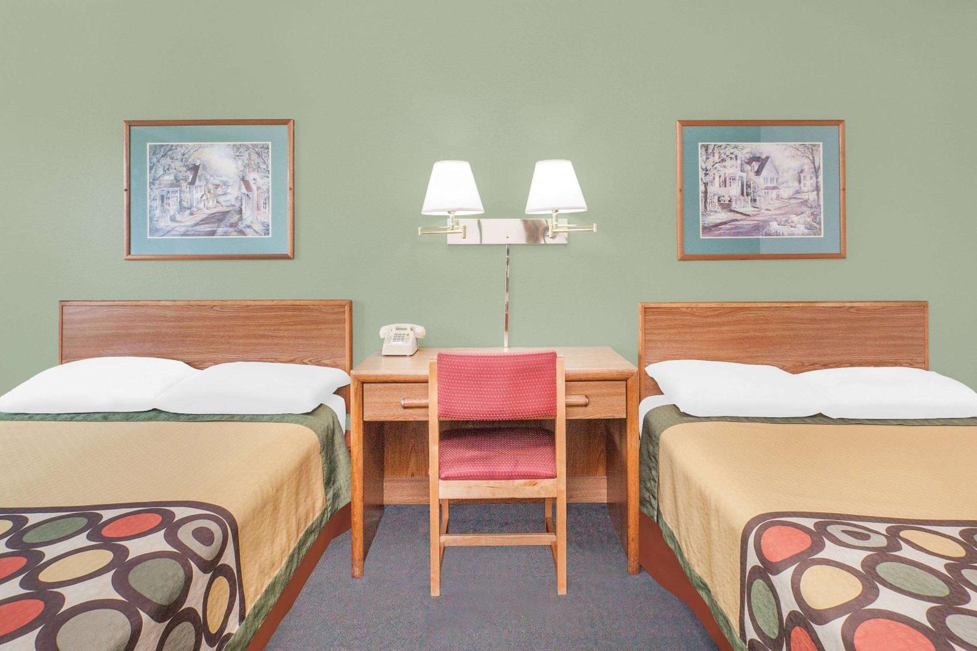 Super 8 By Wyndham Queensbury Glens Falls Esterno foto